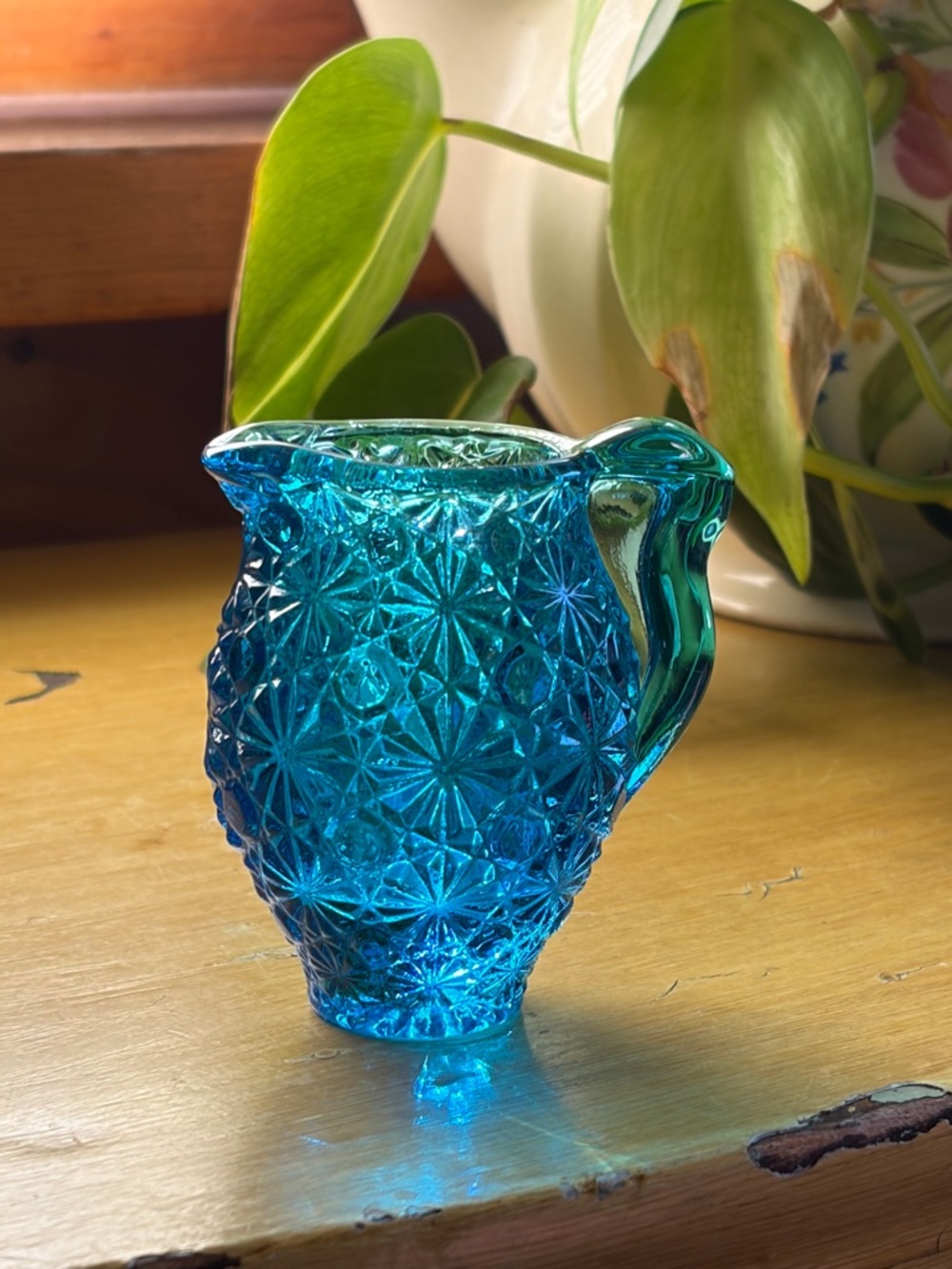 Vintage Teal Blue Pressed Glass Mini Pitcher Creamer Starburst Daisy Button 2.5” - Picture 4 of 5